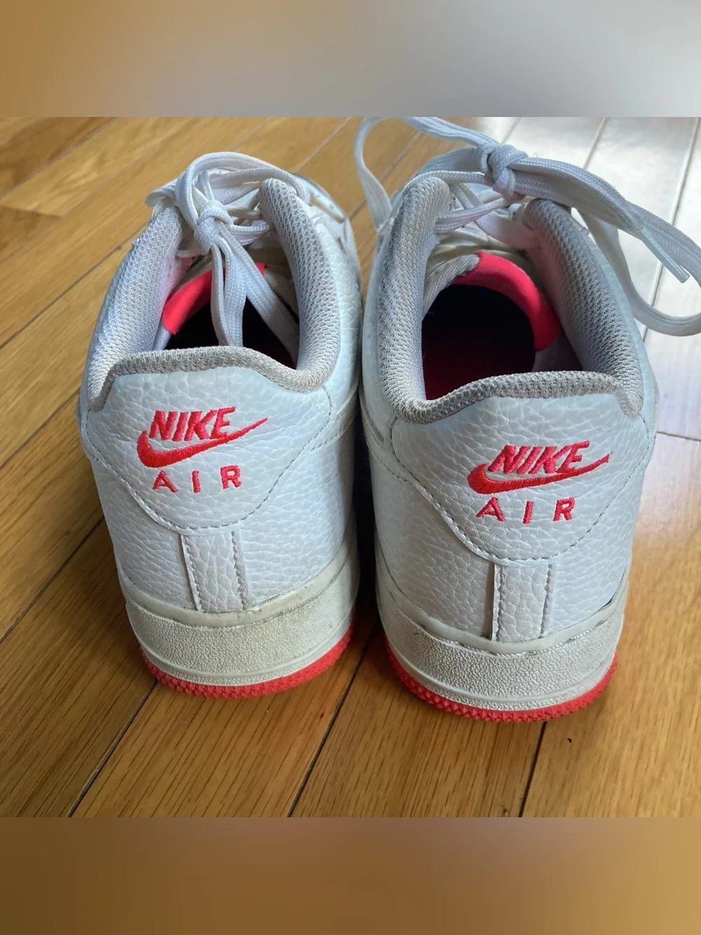 Nike Air Force 1 Low LV8 White Bright Crimson GS Size 6.5Y Sneakers AO2296-101